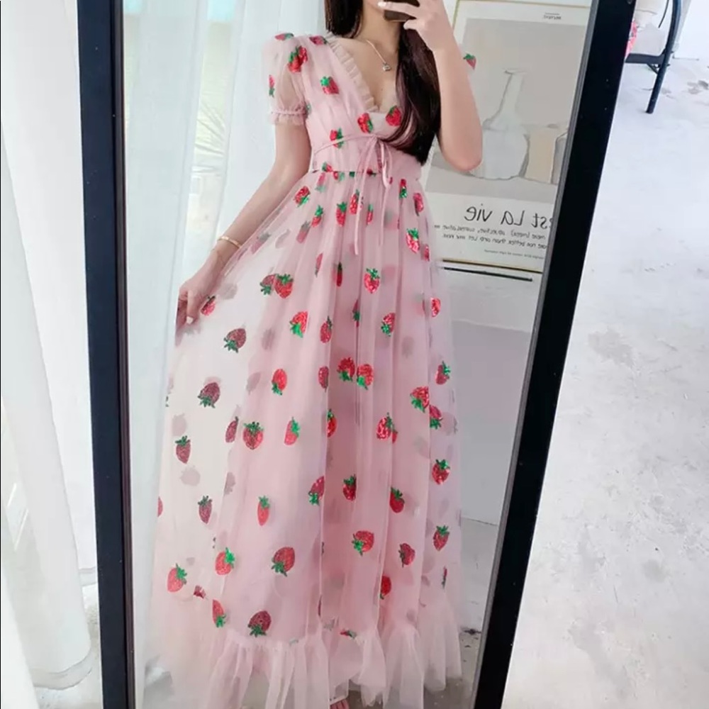 Summer dress - Picture 3 of 3